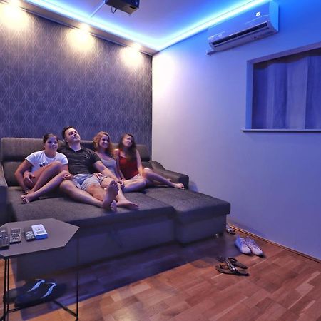 Cinemapartman Еґер Екстер'єр фото